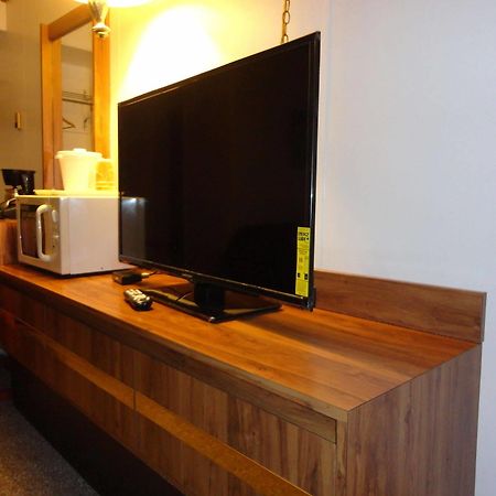 Tomahawk Motor Lodge Riverton Extérieur photo