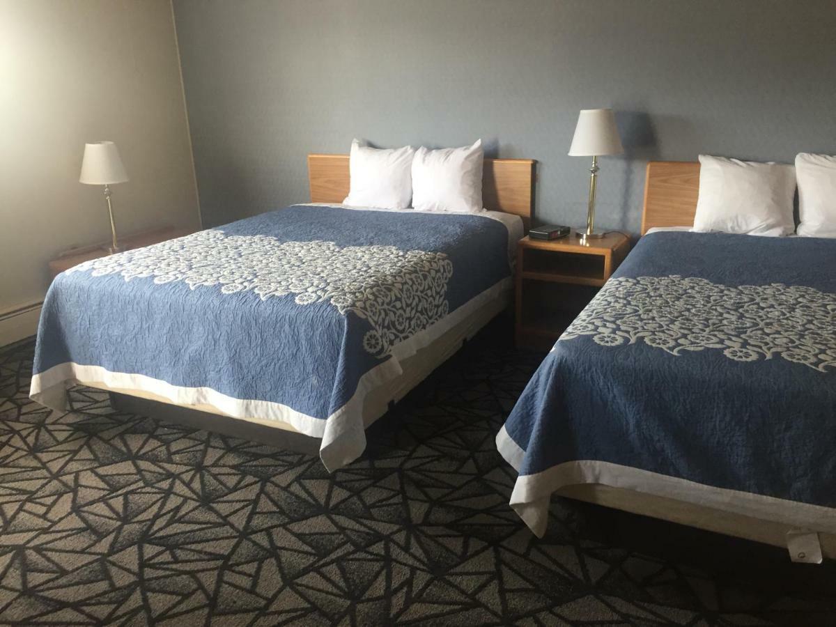 Tomahawk Motor Lodge Riverton Extérieur photo