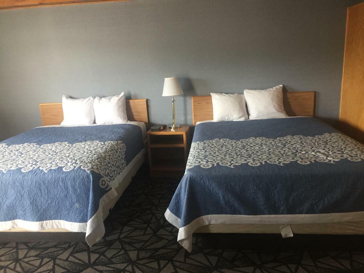 Tomahawk Motor Lodge Riverton Extérieur photo